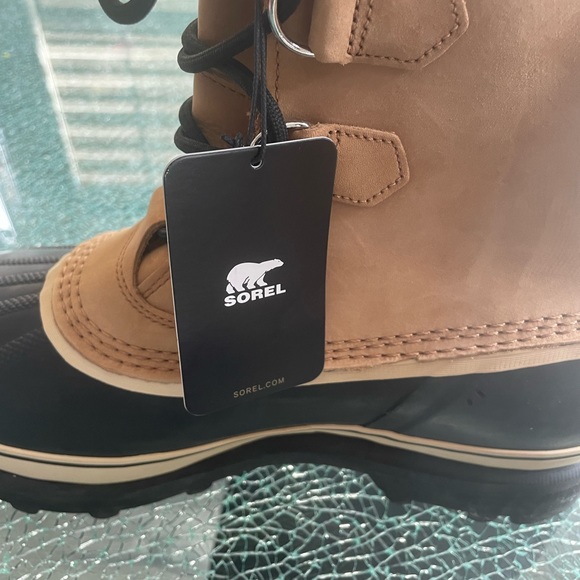 Sorel boots size 11.5 - Picture 8 of 8